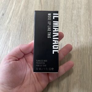 IL Makiage Woke Up Like This Foundation in shade 020